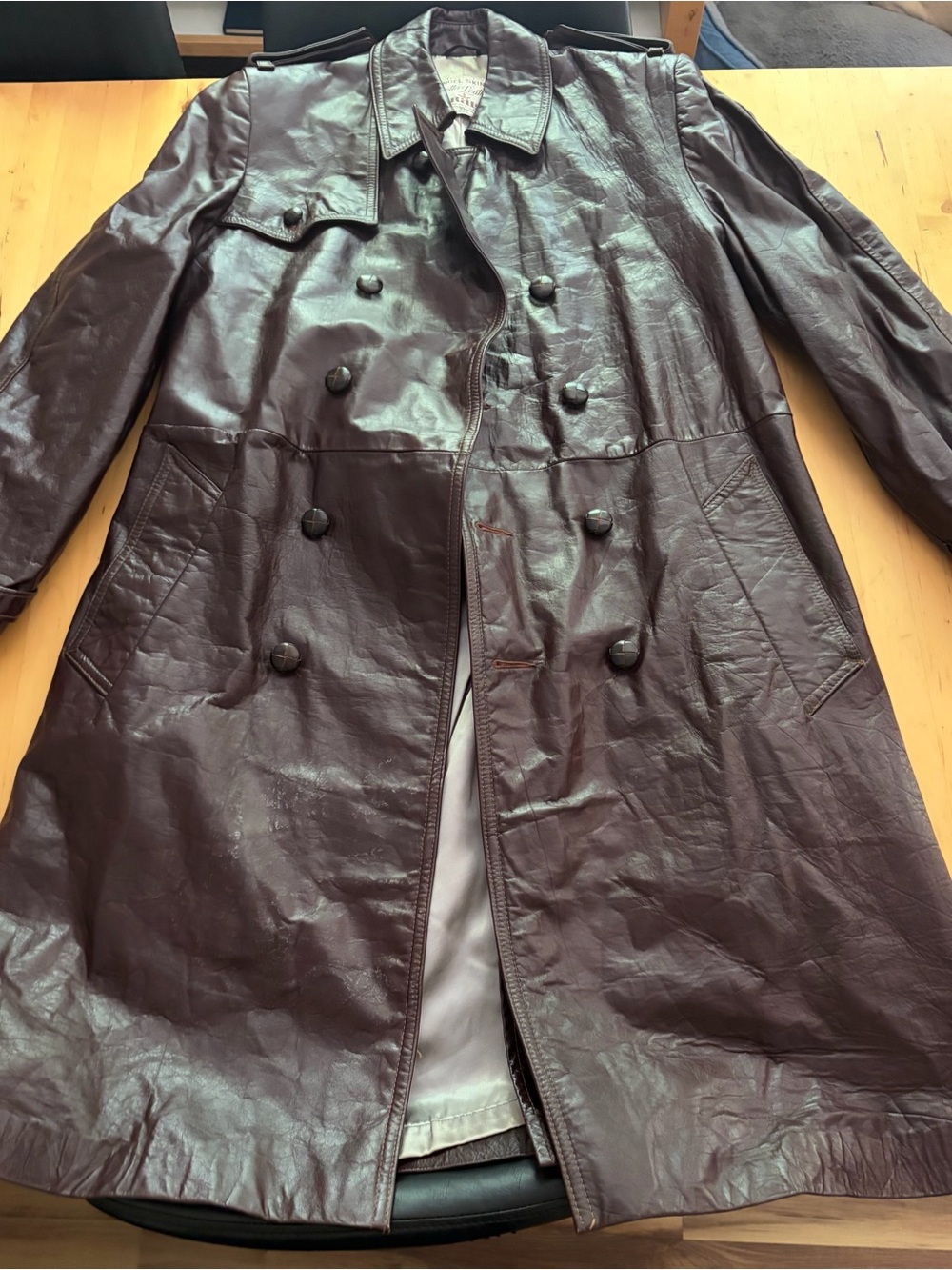 Women’s deep red vintage; Leather Trench Coat - Deep red